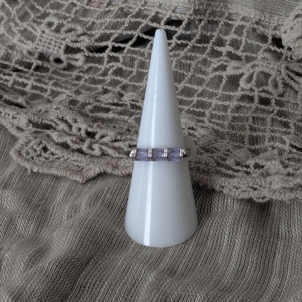 Elegant Sterling Silver and Purple Women's Ring